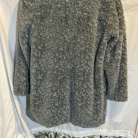 Kenneth Cole faux fur coat - Picture 5 of 6